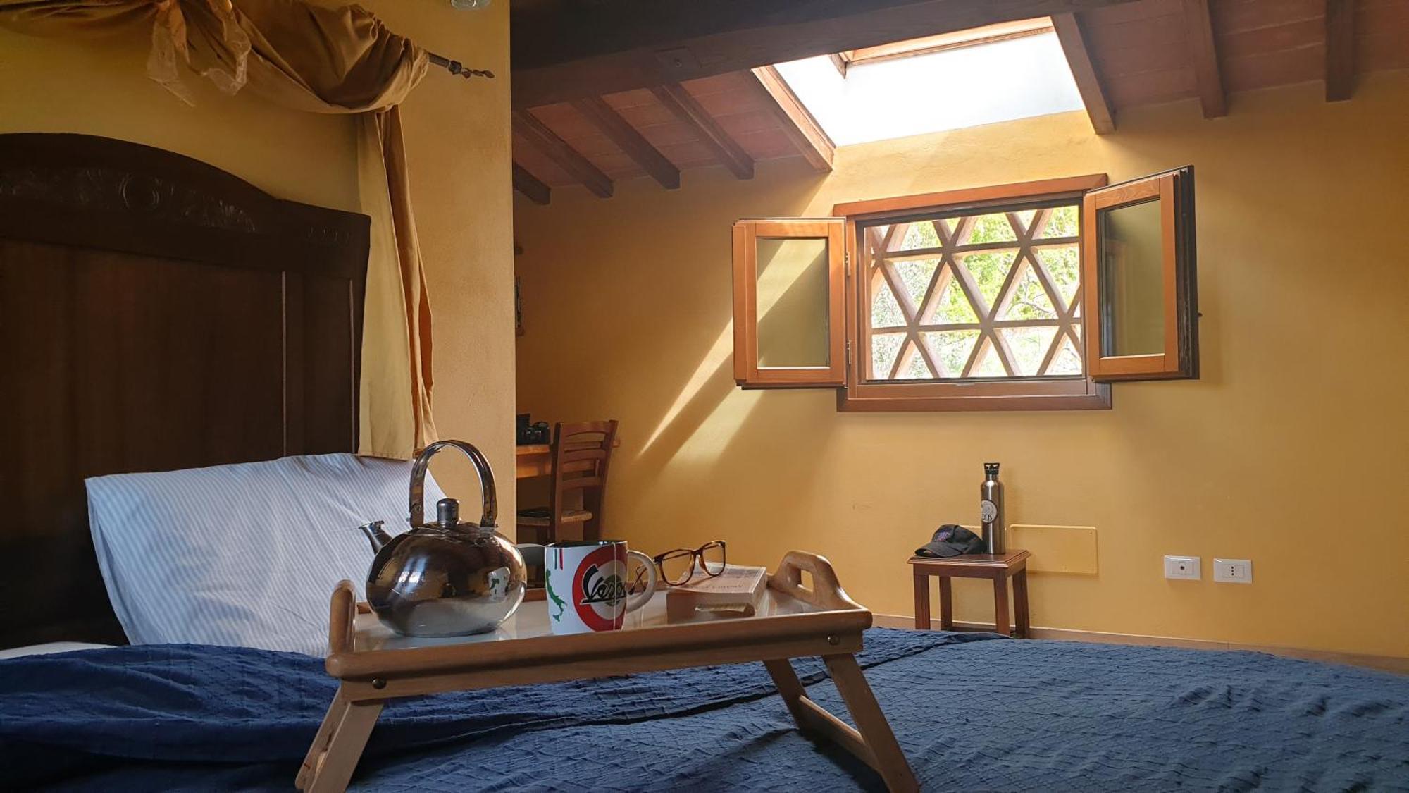 Agriturismo Podere Le Tombe Guest House ปาลายา ภายนอก รูปภาพ