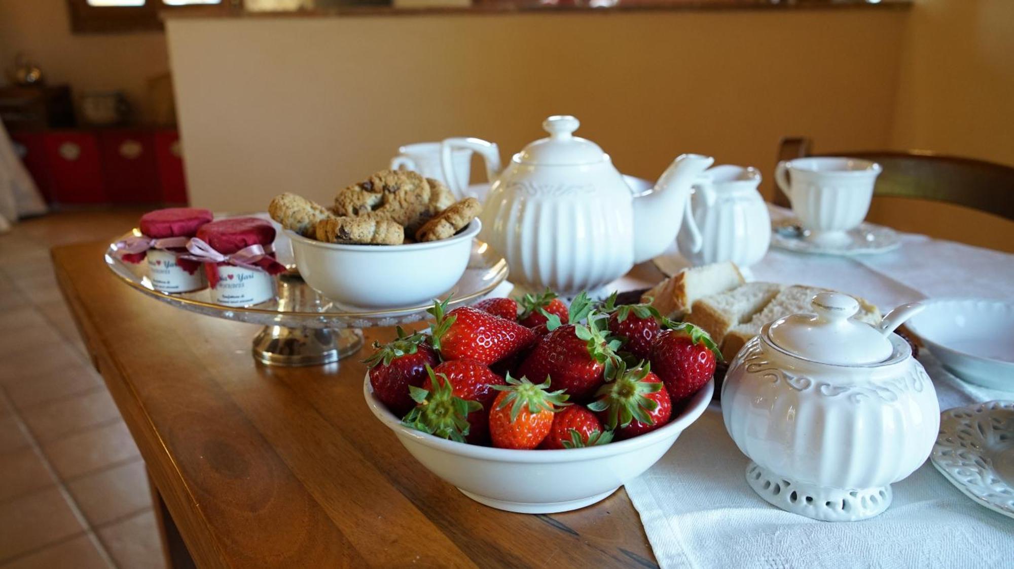 Agriturismo Podere Le Tombe Guest House ปาลายา ภายนอก รูปภาพ