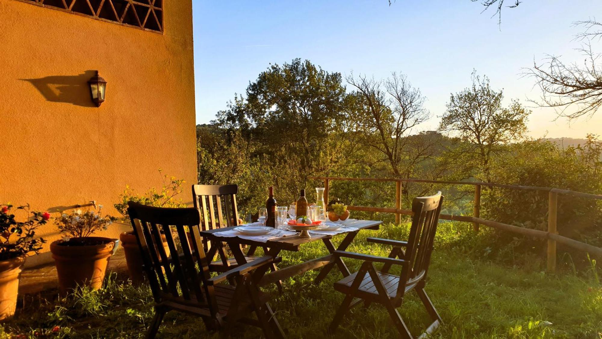 Agriturismo Podere Le Tombe Guest House ปาลายา ภายนอก รูปภาพ