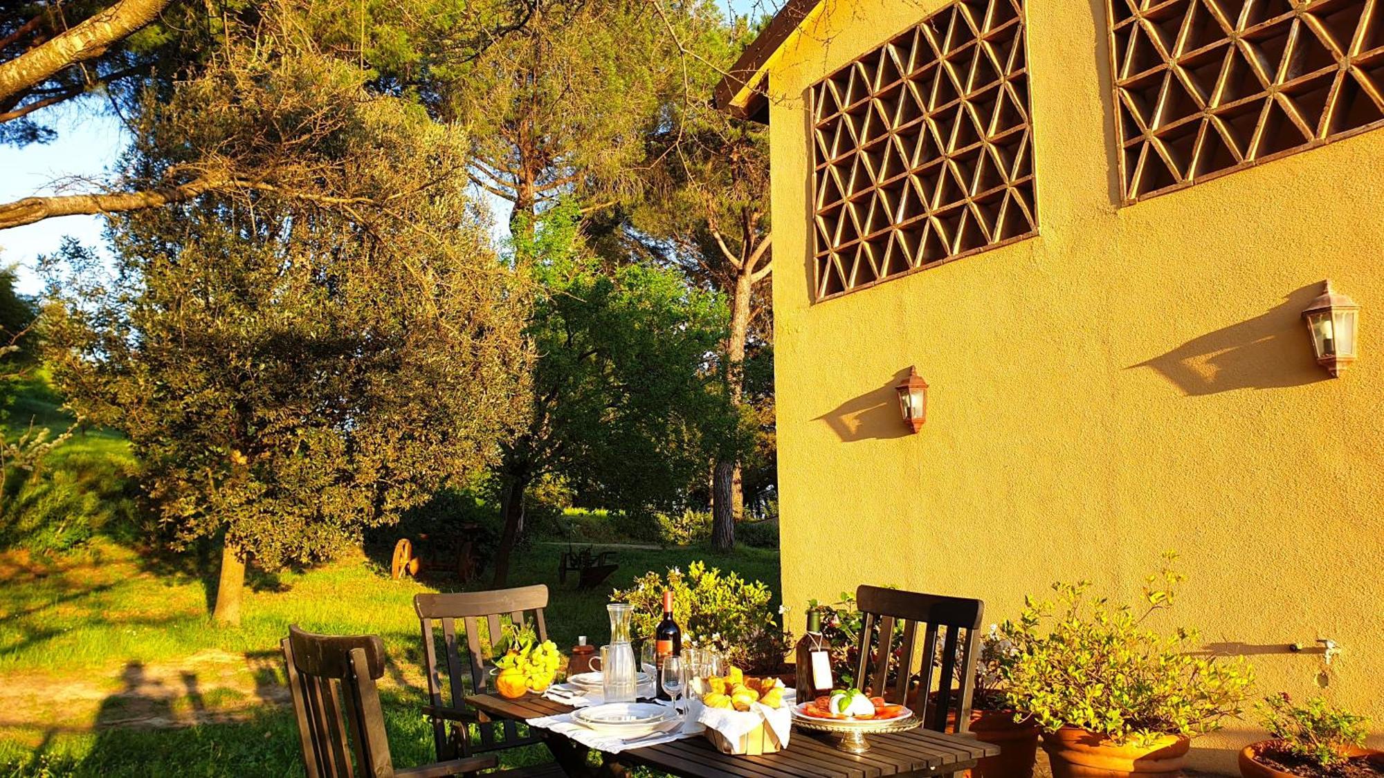 Agriturismo Podere Le Tombe Guest House ปาลายา ภายนอก รูปภาพ