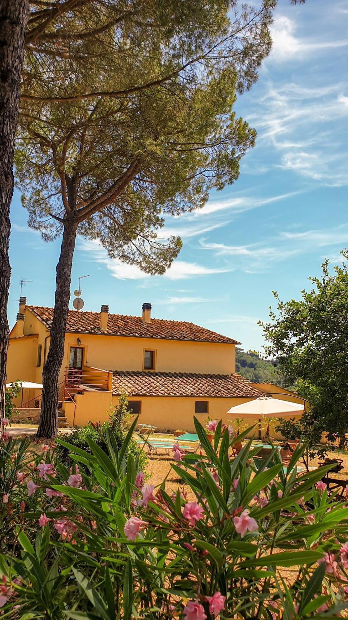 Agriturismo Podere Le Tombe Guest House ปาลายา ห้อง รูปภาพ